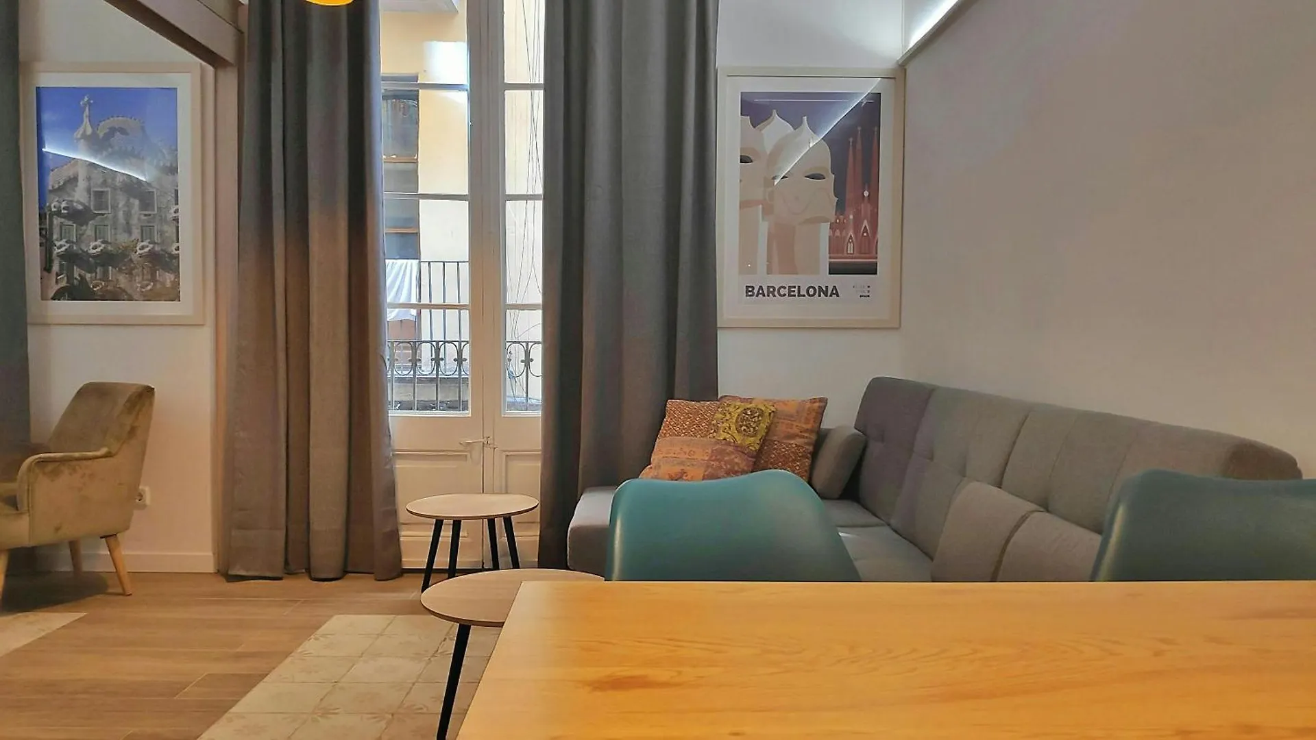 Sant Antoni 3 - Downtown Barcelona. Modern Apartment  Barcelona