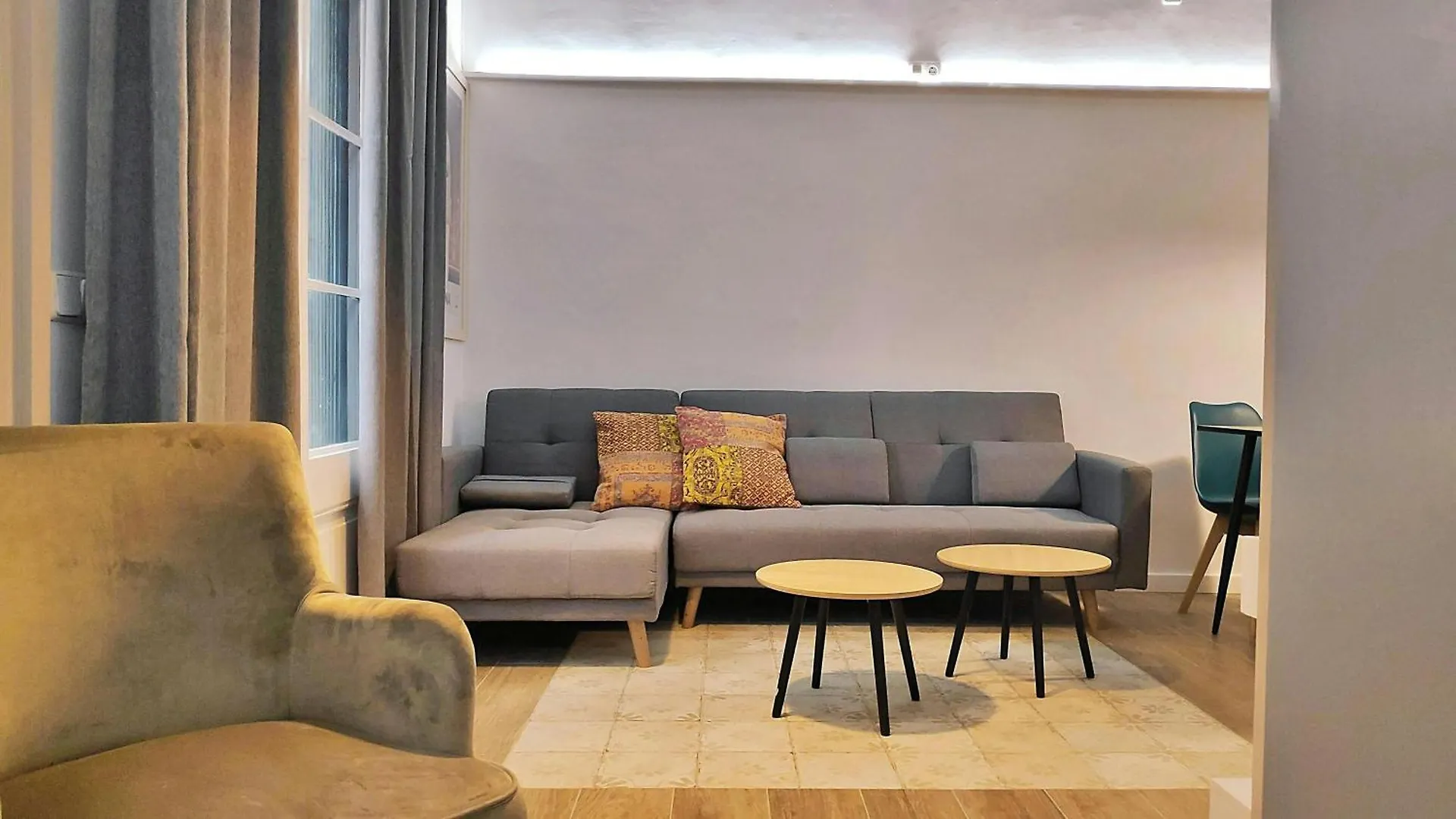 Sant Antoni 3 - Downtown Barcelona. Modern Apartment 0*, Barcelona Spain