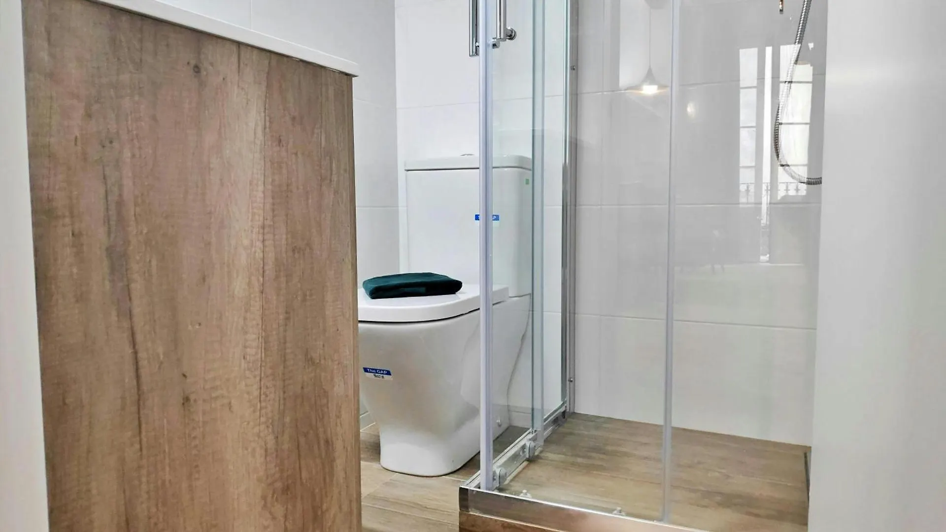 Sant Antoni 3 - Downtown Barcelona. Modern Apartment Spain