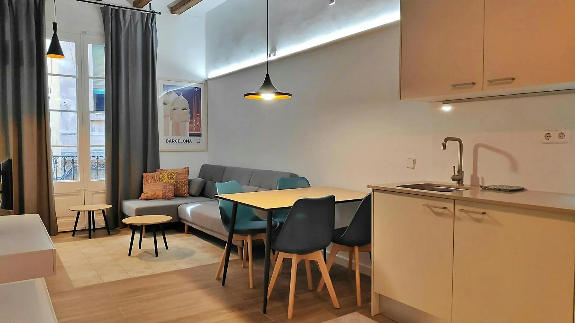 Sant Antoni 3 - Downtown Barcelona. Modern Apartment Spain