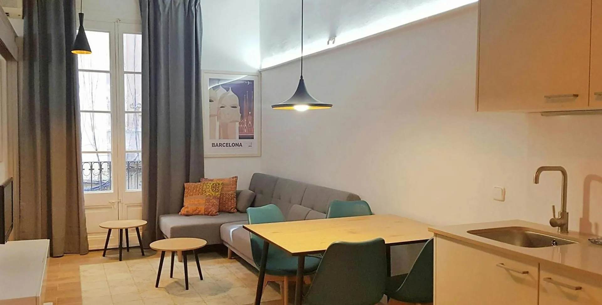Sant Antoni 3 - Downtown Barcelona. Modern Apartment