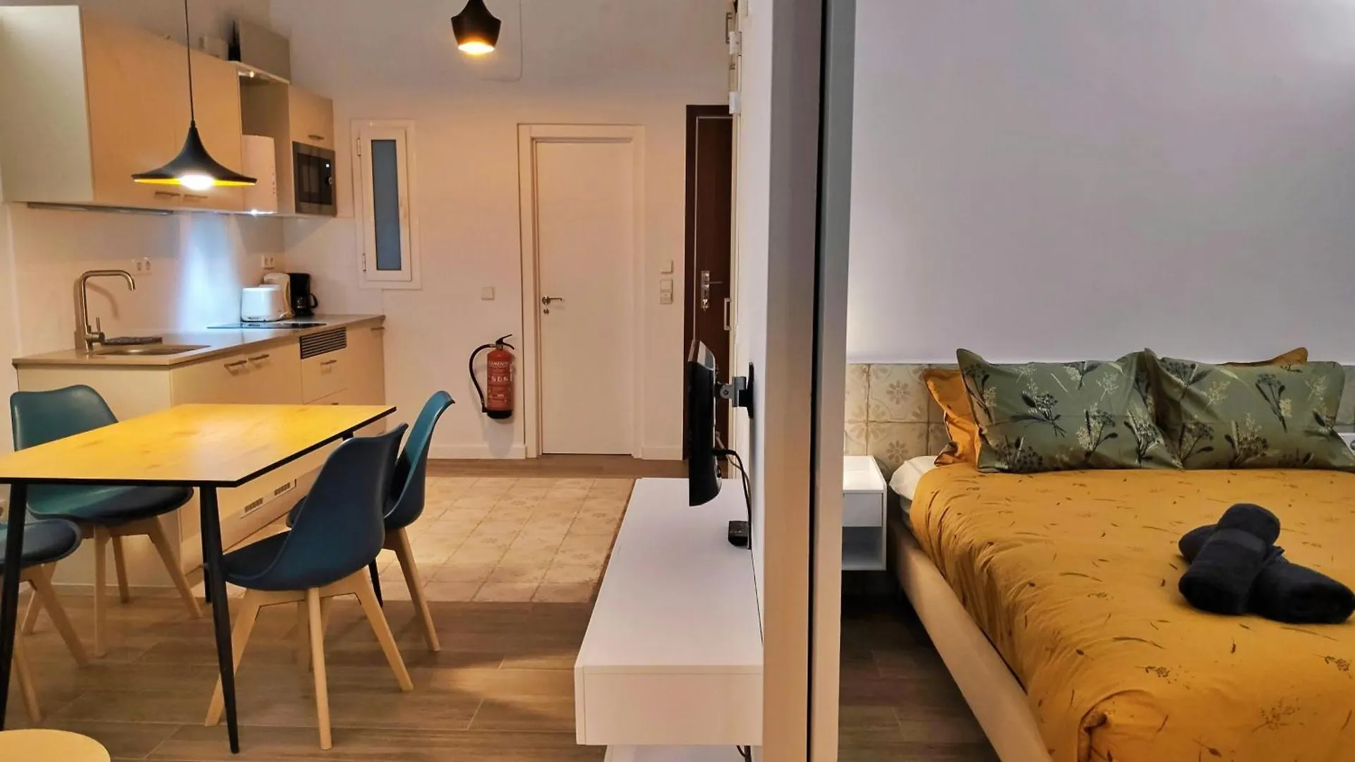 Apartament Sant Antoni 3 - Downtown Barcelona. Modern